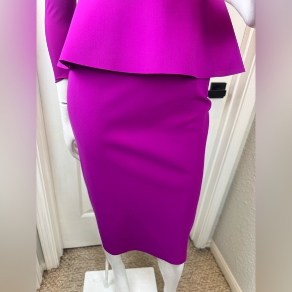 Chiara Boni Elegant Fitted Formal Ingalee Square-Neck Peplum Dress Size 38. H9 - Picture 10 of 16